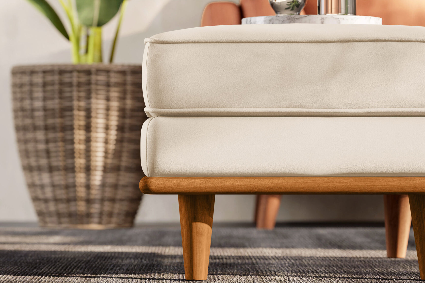 Pouf en cuir artisanal