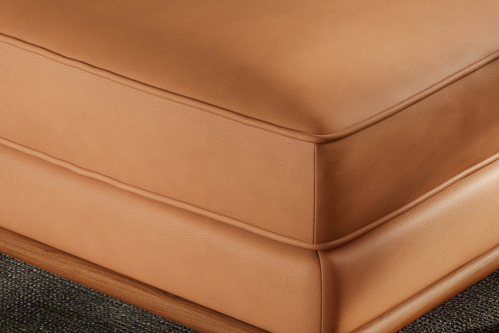 Pouf en cuir artisanal